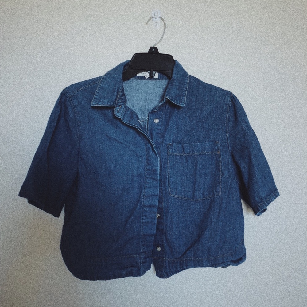 Forever 21 Cropped Denim Button Up Short Sleeved